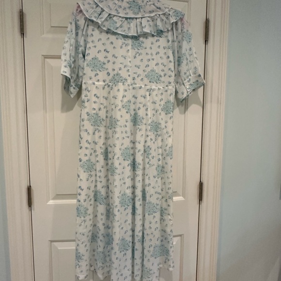 India Amory mid length dress worn 2 times. great details. short puff sleeves - Picture 8 of 10